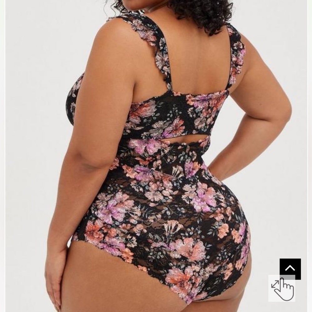 Torrid Floral Lace Front Cutout Bodysuit - Picture 3 of 3